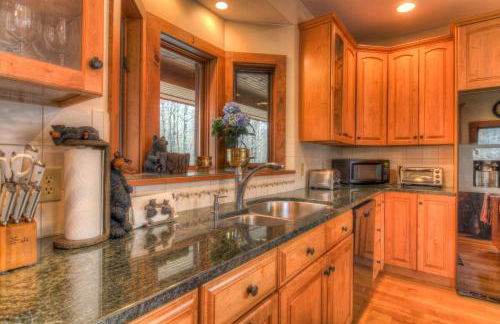 Most Luxury 7000 Sq ft Log Estate with Pool Hot Tub Sauna - Foto 25