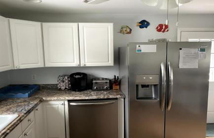 Beach Haven Oceanside Beach Badges Outside Shower Wifi,Spend A Week In The Queen City On One Of Its Premiere Streets The Location Of This Duplex - Foto 11