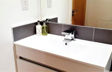 Cliftonville Heights - 2 bed Home away from Home - Photo 14
