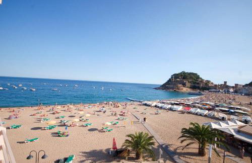 Lets Holidays Tossa de Mar Beach Apartment - Foto 1