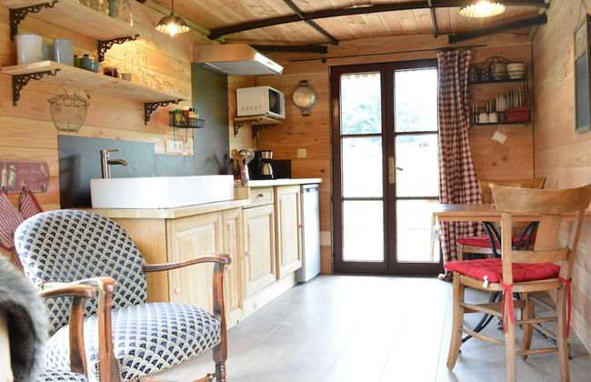 Cozy Mobile Home in Vresse-sur-semois With Terrace - Foto 4