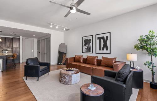 Luxury 17th Floor Downtown Dallas High-Rise with Free Parking, City Views, Pool & Gym - Foto 3