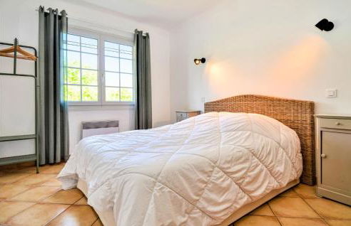 4 Bedroom Lovely Home In Bellegarde - Foto 26