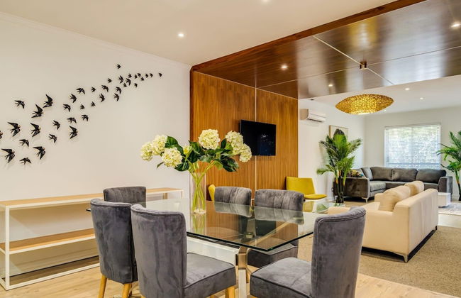 Contemporary Apartment Close to the Radisson Majolica - Photo 28