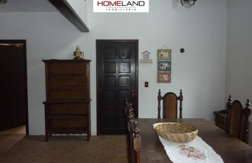 Linda casa em condomínio ecológico de alto padrão a 1h de SP, Terreno de 1500m2 com amplo gramado e piscina, WiFi para Home Office, Área gourmet com churrasqueira, forno de pizza e lareira aconchegante - Foto 16