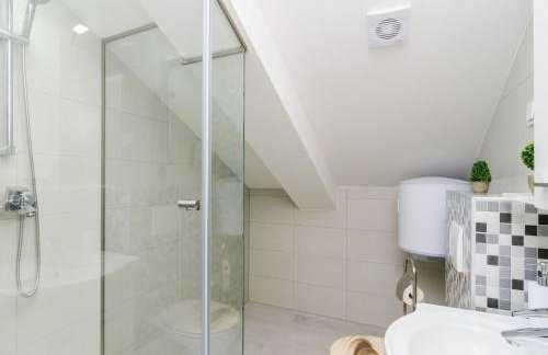 Apartments Donita - Comfort Two Bedroom Apartment with Balcony and Sea View - Foto 12