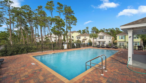 The FUN Orange Home in a Great Location With Bonus Game Room - Foto 3, Piscina