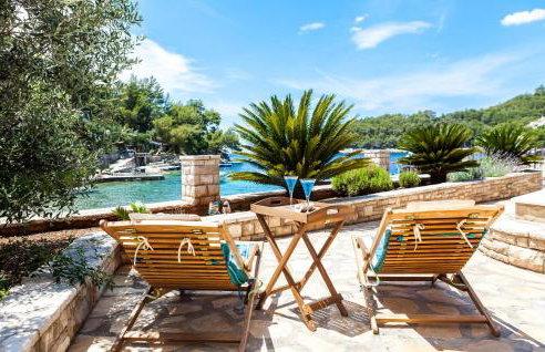 Pet Friendly Home In Blato With Wifi - Photo 19