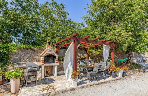 Lovely Home In Tinjan - Photo 23