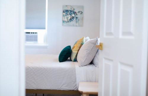 Spacious 3br 2ba Cottage Steps to Water & Downtown - Foto 31