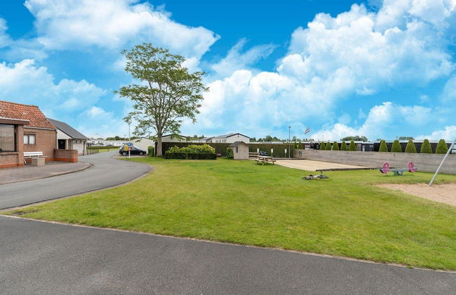 Chalet in De Haan Near Sandy Beaches - Photo 15