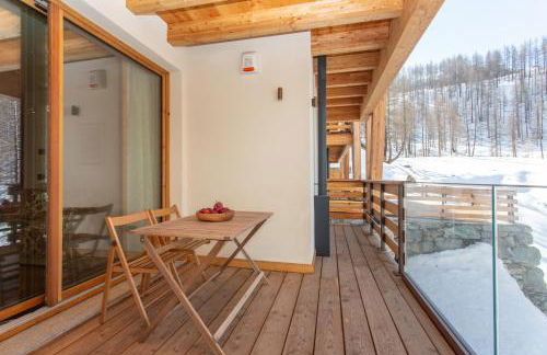 FLORA ALPINA EXPERIENCE - "Ski-to-Door" Brand New Chalet Apartments with Indoor Garage and Mountain View - Foto 26