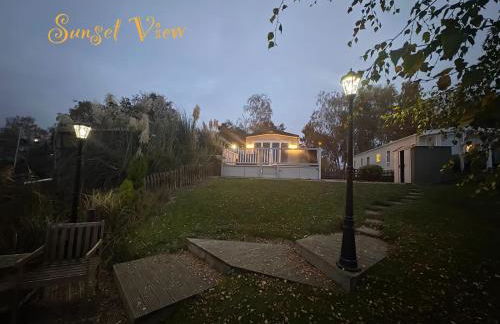 Tattershall Lakes Sunset View Caravan Lakeside, Hot Tub, Garden, Private Fishing Peg & WiFi - Foto 16