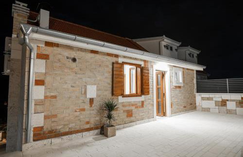 Didova kuća, Holiday home with Private pool near Rogoznica,Sleeps 9 - Foto 16