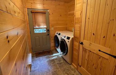 Luxury Cabin with Outdoor HotTub-NEW Construction - Foto 51