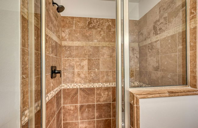 Luxury Lakefront Home-private Dock - Dipping Pool! - Foto 29