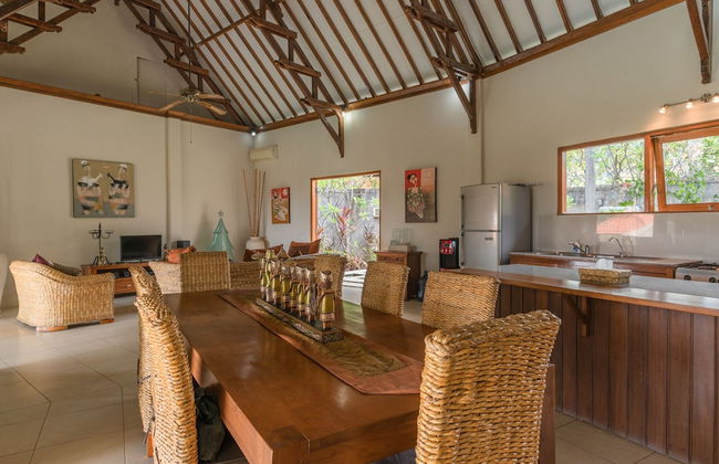 Villa Lotus Kayuputih - Foto 41