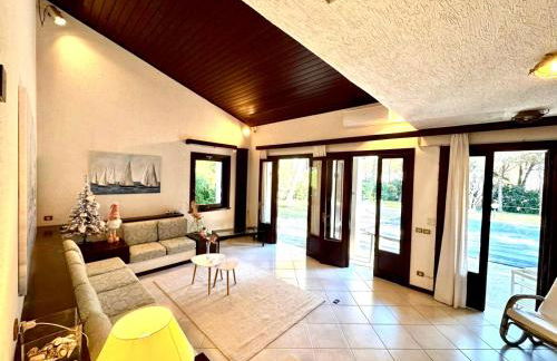 Villa by the Sea and Pool - Foto 12