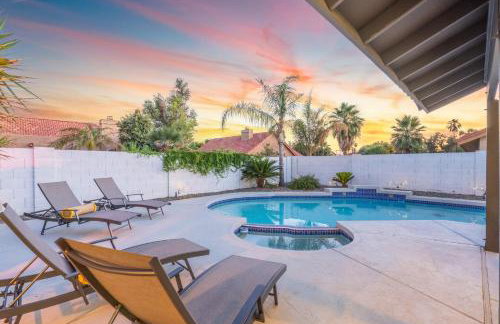 Modern Escape with Pool Ping Pong & Putting Green - Foto 39