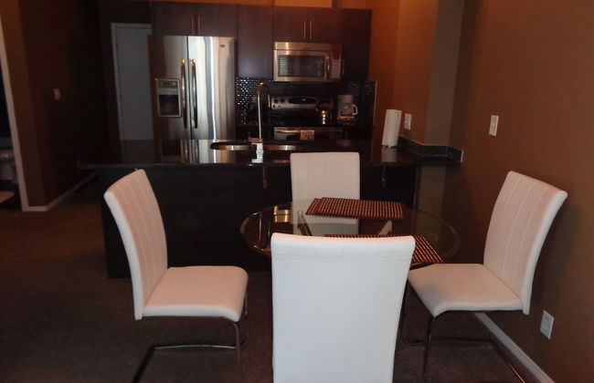 Regal Suites - Riverfront - Photo 4
