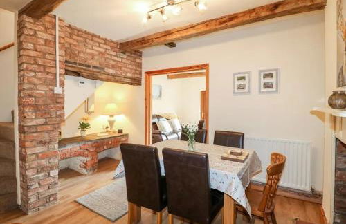Charming 3 Bed Cottage sleeps 5 - Foto 9