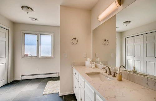 Mid-Century Mod - 7 BR Sleeps 22 - Hot Tub & Game Room - Foto 58