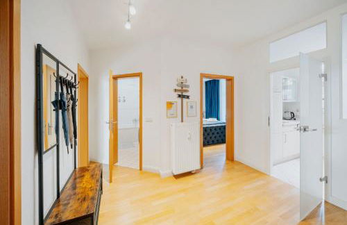 BlissPlace 3 Zi Premium Apartment nahe GETEC Arena mit Kingsize Betten und Balkon - Foto 18