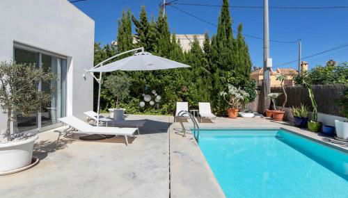 Villa Paloma with private pool, located 350m to the sea and tram station! - Photo 3, Garden
