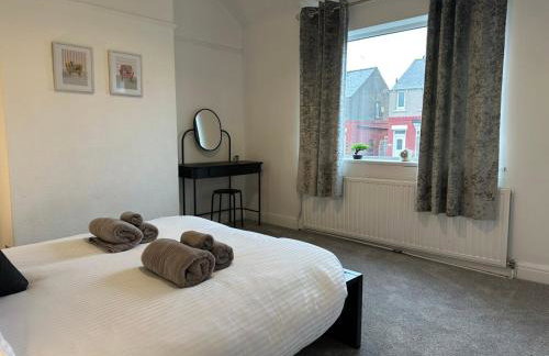 Spacious 3 bedroom House in Sheffield - Photo 2