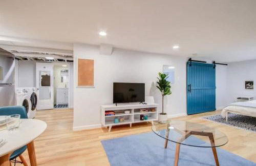 SUNNY, SERENE & CENTRALLY-Located STUDIO *PRIVACY *COMFORT *5-STARS - Foto 8