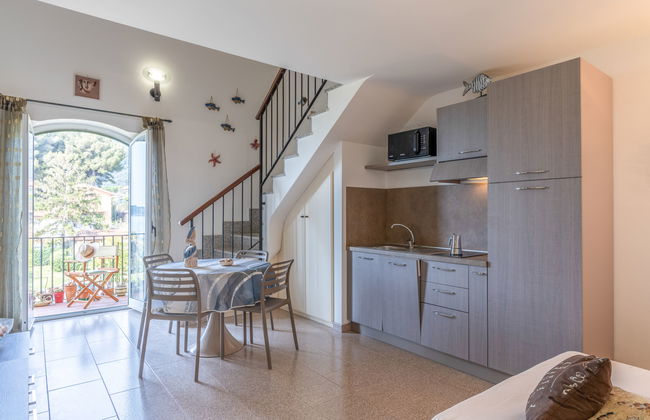 1 bedroom Apartment in Ventimiglia with swimming pool and garden - Photo 3