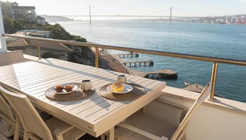 Luxury Lisbon View & Balcony - AC & Elevator - Foto 2