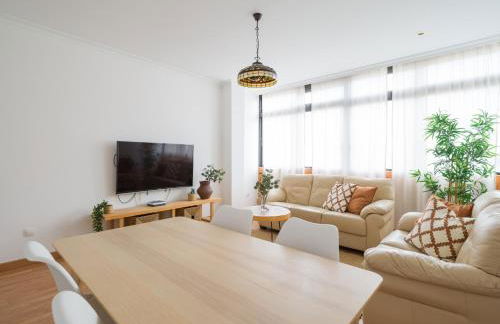 Moderno piso de 3 habitaciones cerca de Triana - Foto 7