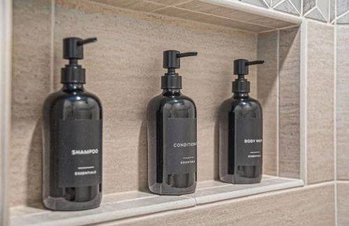 Luxury Stay with Golf Simulator and 3 King Bedrooms - Foto 41