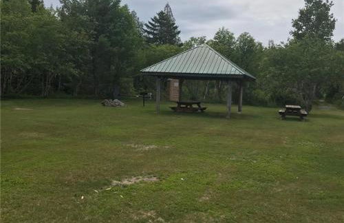 Waterfront Cottage Moosehead Lake - Foto 76