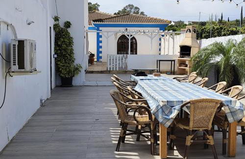 Andalusian Pool Parties Music & Magic - Photo 10