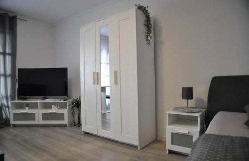 Deluxe Apartment - Ruhe Oase - 1ZKB Balkon - Parkplatz - Self Check-in 24h - Foto 9