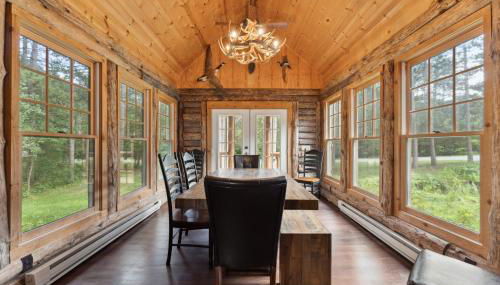 8BR 5BA Huge Dog Friendly Log Cabin near Wisconsin Dells and Lake sleeps 25plus - Foto 4