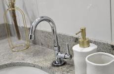 Refúgio Secreto na Praia da Bacutia, Piscina, Churrasqueira, Ar condicionado 80m da melhor praia de Guarapari - Foto 28