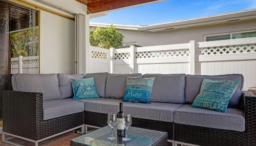 Modern 4 Bedroom -Kosher - Heated Pool - Game Room - Foto 4, sunbed