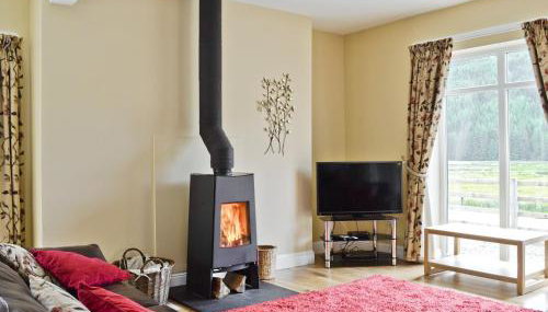 Corrie Massan - Photo 2