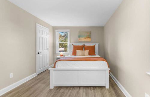 Cozy Spacious Home Walk to the Beach and 1 Mile to Downtown Hyannis - Photo 9