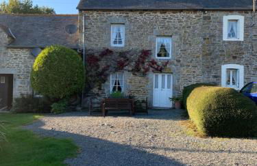 Two Cottages in Beautiful Brittany 5 Bedrooms Sleeps 10 Pets Welcome Heated Swimming Pool Free Wifi - Foto 10