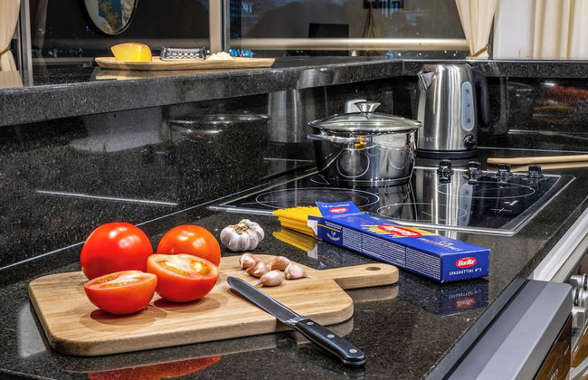 2BR Family Apt Puente de la Mujer View - Foto 10