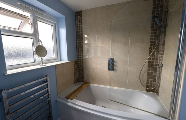 Immaculate 2-bed Apartment in Isleworth by River - Foto 15