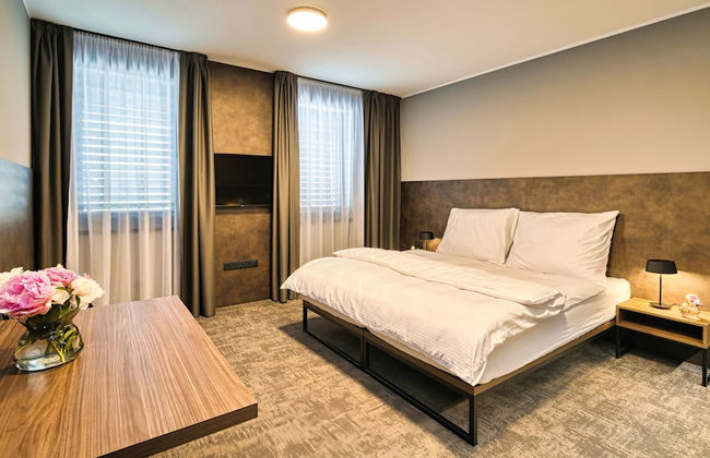 ABA Apartments - Photo 16