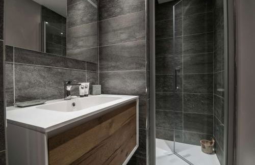 Courchevel 1550 - 5 pers, centre, parking, Wi-Fi - FR-1-631-199 - Foto 9