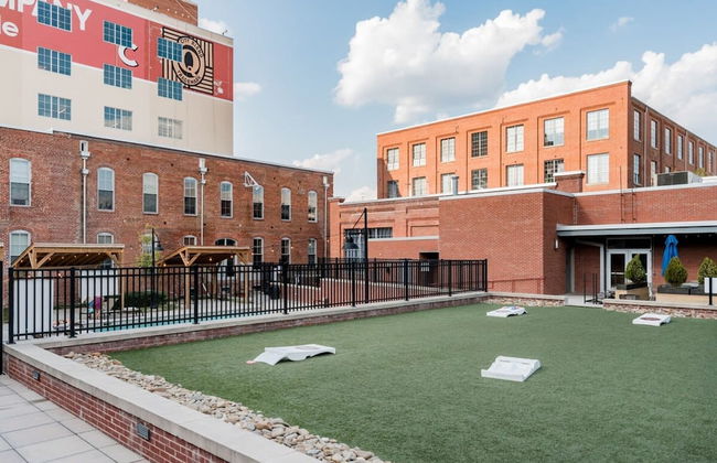 2 Bedroom Historic Brick Getaway with Wifi - Foto 42