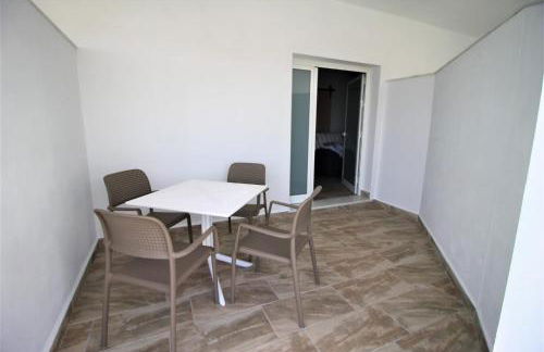 Ishel Trafalgar - Foto 26