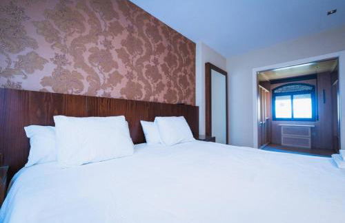 Precioso chalet con piscina y pista de padel - Photo 29